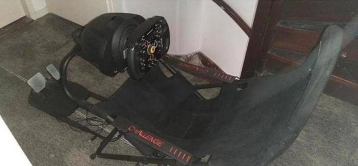 Trustmaster Playseat t80 Ferrari 488 gtb edition+2 sturen, Spelcomputers en Games, Spelcomputers | Xbox | Accessoires, Zo goed als nieuw