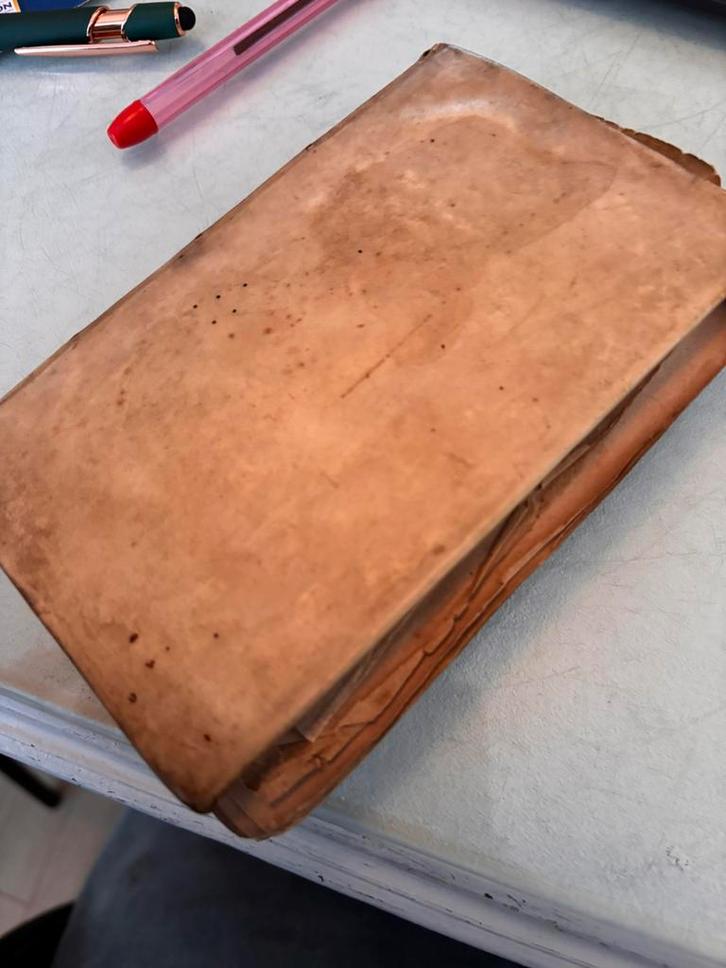 Een oud boek met de titel Tractatvs De Tentationibvs,, Antiek en Kunst, Antiek | Boeken en Bijbels, Ophalen of Verzenden