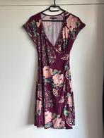 Bordeauxrode King Louie jurk mt S met bloem- en pauwprint, Ophalen of Verzenden, Zo goed als nieuw, Knielengte, King Louie