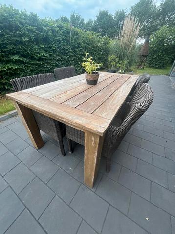 Indonesisch hardhouten tafel + 4 stoelen 4 seasons outdoor beschikbaar voor biedingen