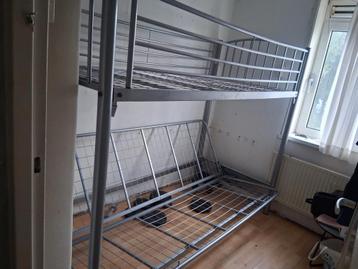 Stapel bedbank 3 personen  beschikbaar voor biedingen