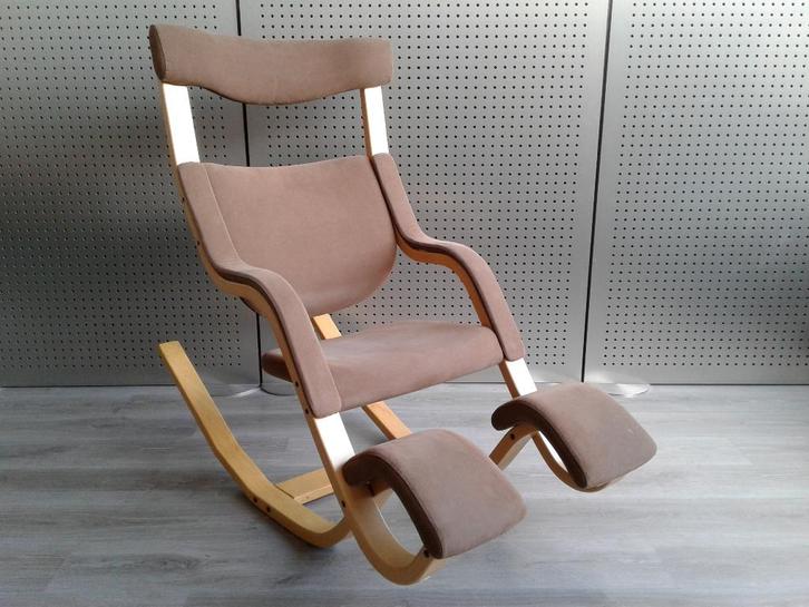 Stokke (Variér) Gravity (Terracotta), Heel Mooi!, Huis en Inrichting, Fauteuils, Zo goed als nieuw, Hout, Metaal, Stof, Overige materialen