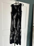 Lange zwarte jurk met print Norah maat 38, Kleding | Dames, Maat 38/40 (M), Zwart, Ophalen of Verzenden, Zo goed als nieuw