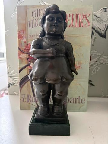 Grote 33cm Bronzen vrouw kind naar styl Botero brons beschikbaar voor biedingen