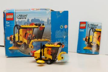 LEGO 7242  Town City Traffic Straatveegmachine In doos beschikbaar voor biedingen