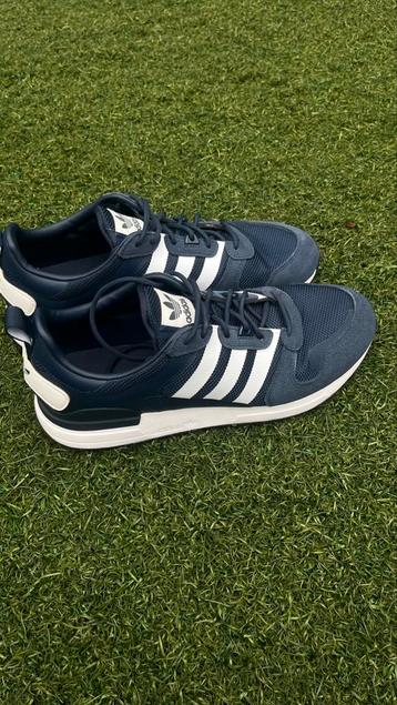 ADIDAS ZX 700 beschikbaar voor biedingen