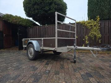 Aanhanger enkel asser beschikbaar voor biedingen