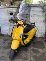 Vespa sprint 2017, Fietsen en Brommers, Scooters | Vespa, Ophalen, Nieuw, Benzine, 50 cc
