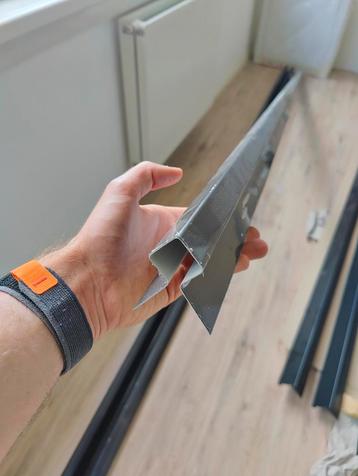 James hardie midnight black hoekprofiel 3 stuks 3m lang beschikbaar voor biedingen