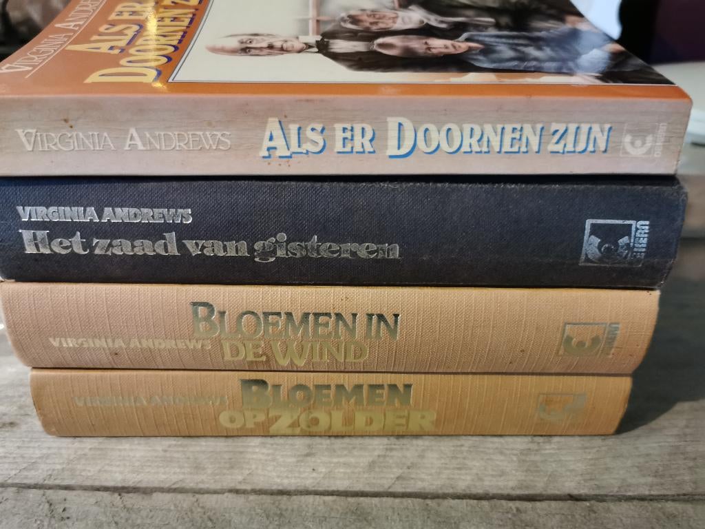 7 Virginia Andrews boeken, Boeken, Ophalen of Verzenden, Gelezen, Virginia Andrews, Nederland