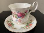 Royal Albert - koffiekop en schotel "Moss Rose", Ophalen of Verzenden, Zo goed als nieuw, Porselein, Kop en/of schotel