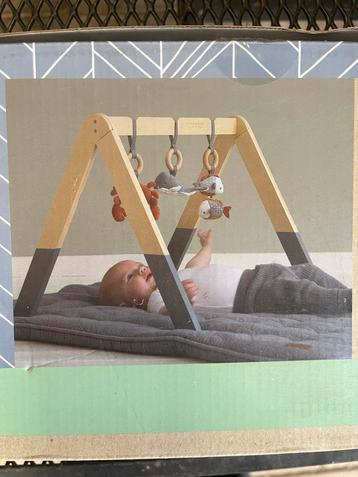 Leuke Babygym van little dutch- Uren Speelplezier! beschikbaar voor biedingen
