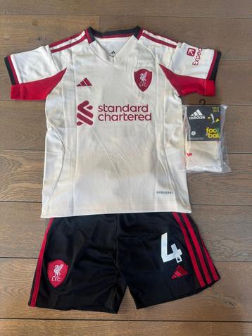 Liverpool uit tenue nieuw Virgil van Dijk 25/26 voetbal beschikbaar voor biedingen