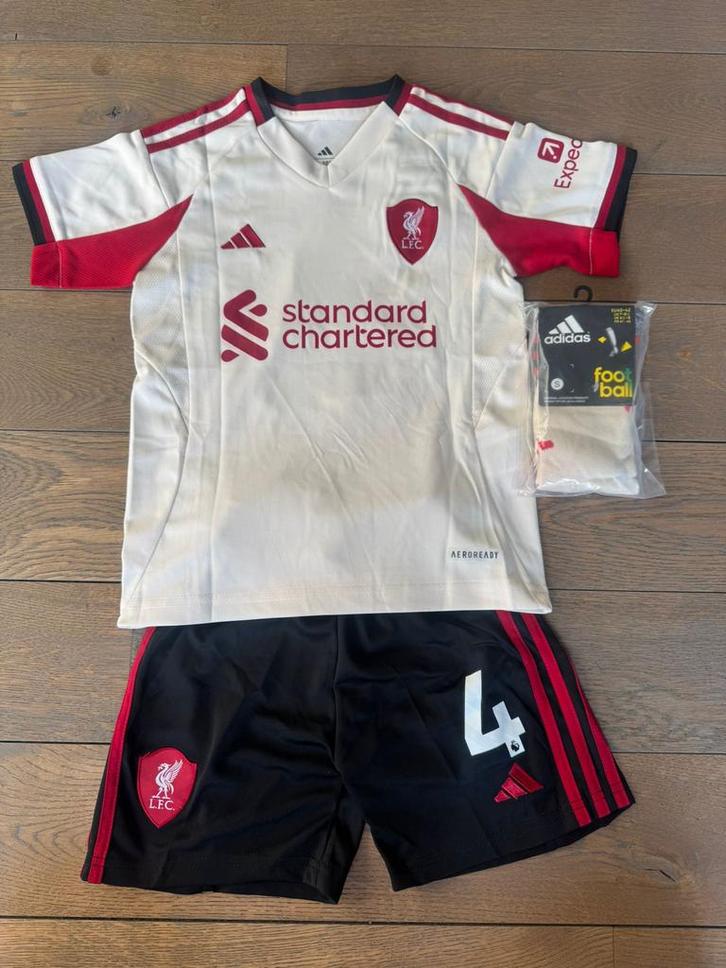 Liverpool uit tenue nieuw Virgil van Dijk 25/26 voetbal, Sport en Fitness, Voetbal, Zo goed als nieuw, Set, Maat XS of kleiner