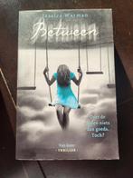 Young adult boek "Between", Ophalen of Verzenden, Gelezen, Jessica Warman