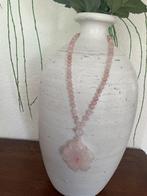 Ketting met rozenquarts kralen en hanger, Nieuw, Ophalen of Verzenden, Steen of Mineraal, Roze