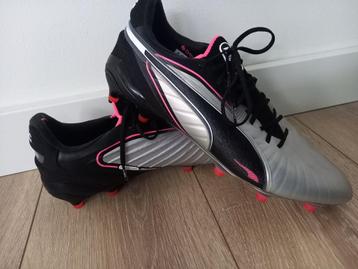 Puma King Ultimate MxSG beschikbaar voor biedingen