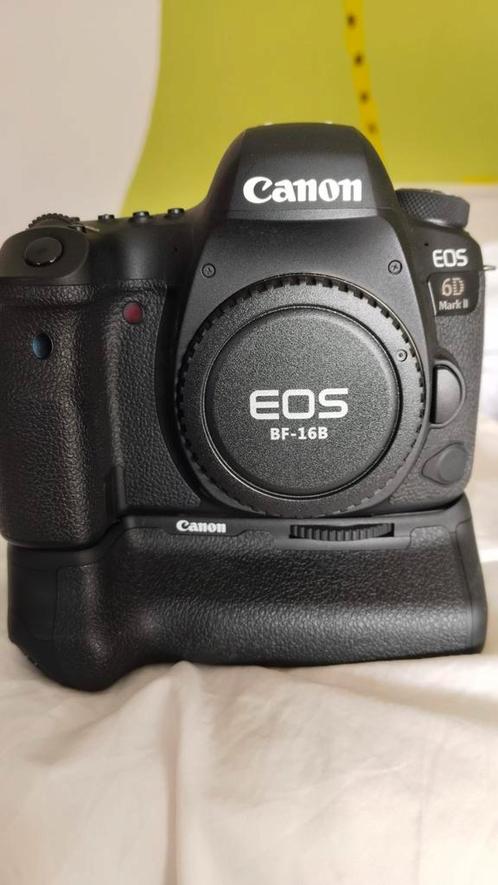 Canon 6D Mark II + BG-E21 battery grip in excellent conditon, Audio, Tv en Foto, Fotocamera's Digitaal, Zo goed als nieuw, Spiegelreflex