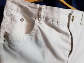 Denim broek wit dames beschikbaar voor biedingen