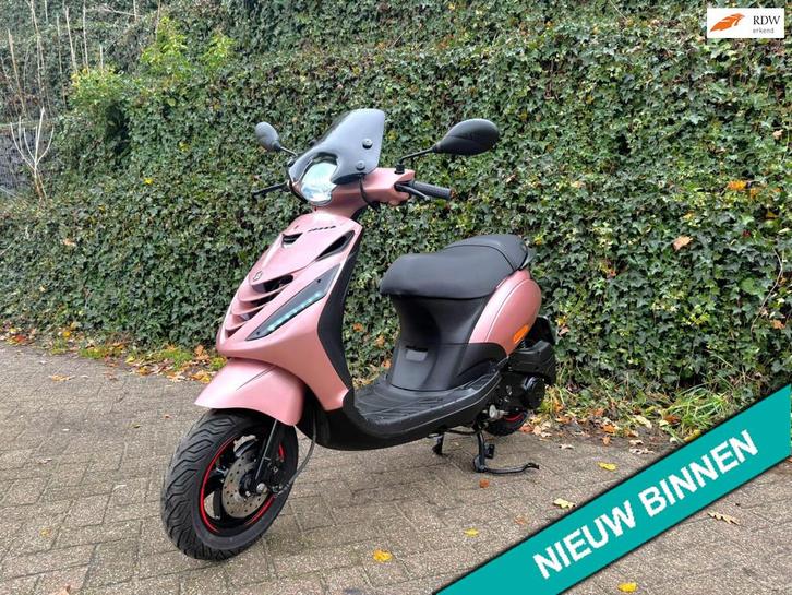 Piaggio Zip SP ROSE GOLD 45km MATRIX LED BETAAL met in3, Fietsen en Brommers, Scooters | Piaggio, Gebruikt, Zip, Benzine