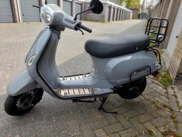 btc riva model met blauw kenteken  beschikbaar voor biedingen