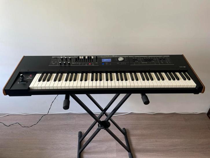 Roland VR730 V-Combo, Muziek en Instrumenten, Keyboards, Zo goed als nieuw, 76 toetsen, Roland, Aanslaggevoelig, Ophalen