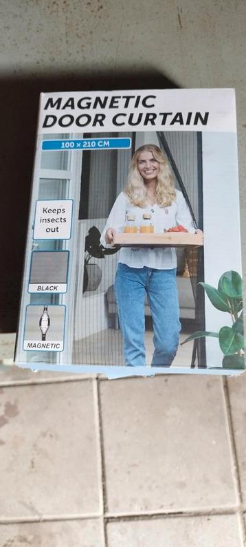Nieuwe Magnetische Deurgordijn - 100 x 210 cm - Houdt insect beschikbaar voor biedingen