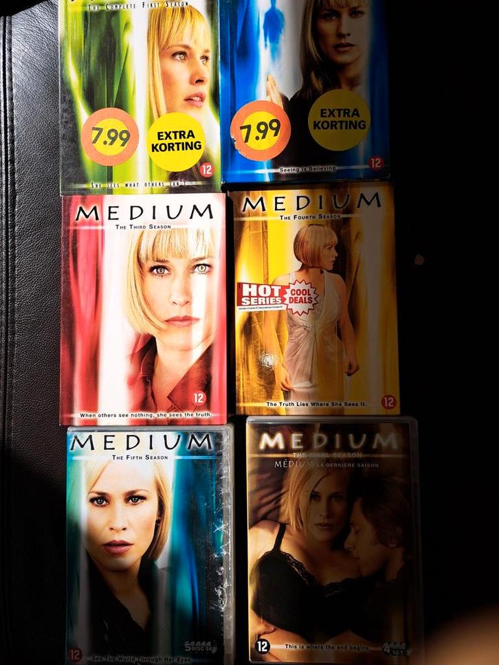 Medium Seizoenen 1-5 DVD Boxset, Cd's en Dvd's, Dvd's | Tv en Series, Zo goed als nieuw, Drama, Boxset, Vanaf 12 jaar, Ophalen