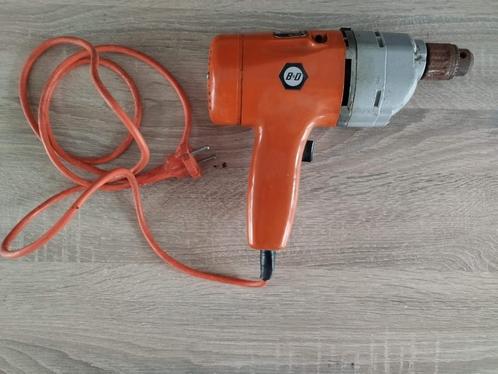 Black & Decker klopboormachine 370Watt 900/2400 toeren, Doe-het-zelf en Verbouw, Gereedschap | Boormachines, Gebruikt, Boormachine
