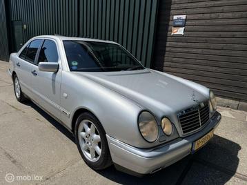 Mercedes-Benz E 320 Avantgarde AUT/PDC/Pano/Cruise originele beschikbaar voor biedingen
