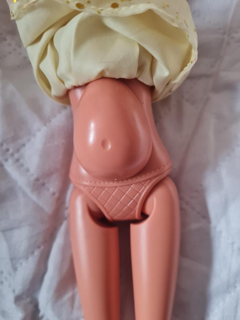 Mooie ZGAN Zwangere Barbie Pop van Simba, Kinderen en Baby's, Speelgoed | Poppen, Zo goed als nieuw, Barbie, Ophalen of Verzenden