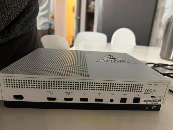 Xbox One S (vandaag weg), Spelcomputers en Games, Spelcomputers | Xbox One, 1 TB, Zonder controller, Ophalen of Verzenden
