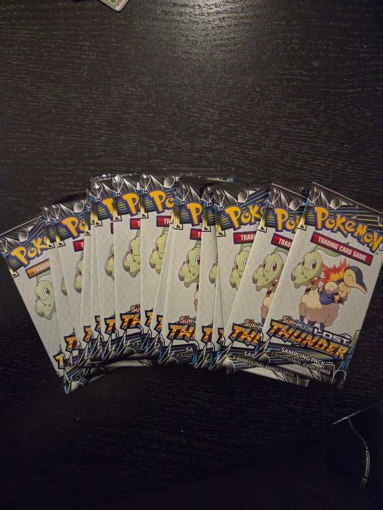 Pokémon Sun & Moon Lost Thunder Sampling Packs (16 stuks), Ophalen of Verzenden, Nieuw, Booster