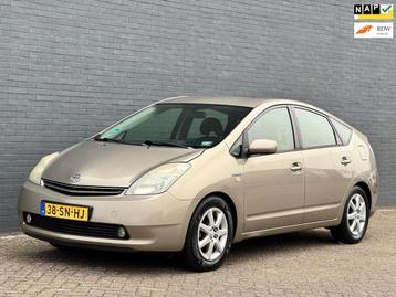 Toyota Prius 1.5 VVT-i Business Edition/AUT/NAVI/PDC beschikbaar voor biedingen