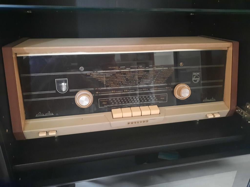 Vintage Philips Radio - Prachtig Exemplaar!, Audio, Tv en Foto, Radio's, Ophalen of Verzenden, Gebruikt, Radio, Met cd-speler