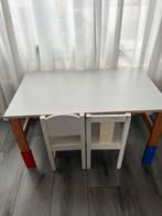 Kindertafel met 2 stoelen - Schoon en in goede staat, Ophalen, Zo goed als nieuw, Tafel(s) en Stoel(en)
