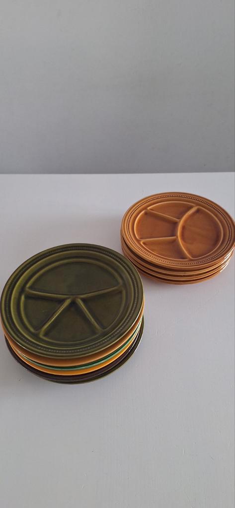 Vintage Borden Gourmet Fondue - 10 Stuks, Huis en Inrichting, Keuken | Servies, Gebruikt, Bord(en), Overige stijlen, Aardewerk