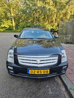 Cadillac STS 3.6 V6 AUT 2005 Grijs apk 02-11-2025, Auto's, Cadillac, Automaat, Achterwielaandrijving, Beige, 109 €/maand