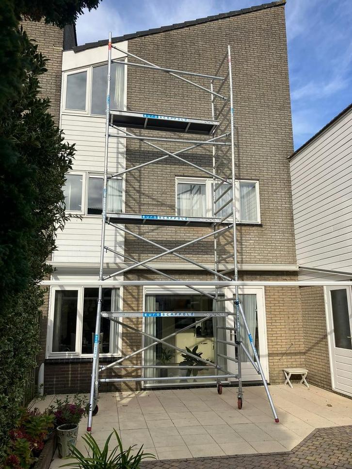 Rolsteiger huren ? Rolsteiger + aanhanger werkhoogte 8,2m, Doe-het-zelf en Verbouw, Steigers, Zo goed als nieuw, Rolsteiger of Kamersteiger