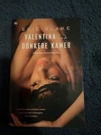 Valentina en de Donkere Kamer - Evie Blake, Boeken, Ophalen of Verzenden, Gelezen, Nederland