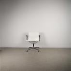 48x Vitra Eames EA 107 Stoel Wit Leer – Chroom, Niet ingevuld, Wit, Niet ingevuld, Leer