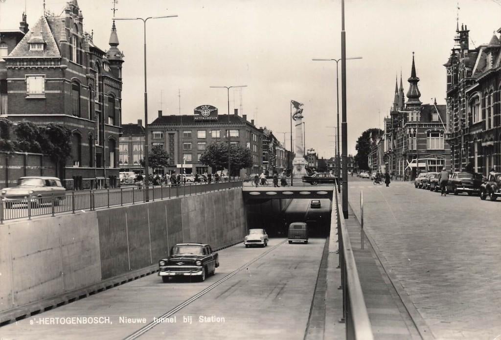AZ733 Den Bosch Nieuwe tunnel station auto klassieker 1960, Verzenden, 1940 tot 1960, Gelopen, Noord-Brabant
