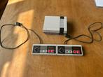 Nintendo Classic Mini, Spelcomputers en Games, Spelcomputers | Nintendo NES, Ophalen of Verzenden, Zo goed als nieuw, Met 2 controllers