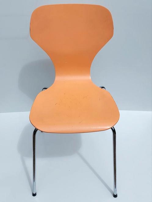 Vintage Phoenix Deens Design Vlinderstoel Zalmkleur Stoel, Huis en Inrichting, Stoelen, Gebruikt, Hout, Metaal, Ophalen
