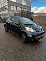 Peugeot 107 2011 moet weg, Auto's, Peugeot, Voorwielaandrijving, 4 stoelen, Origineel Nederlands, Handgeschakeld