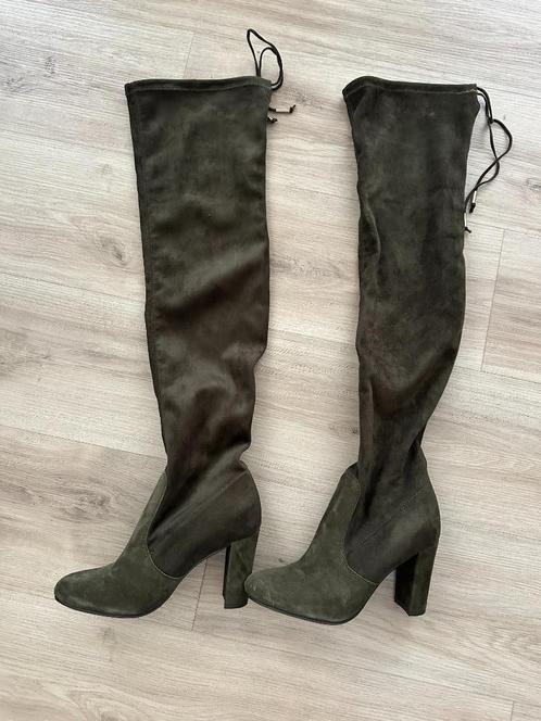 Suède-Look Overknee Laarzen met Hak maat 39, Kleding | Dames, Schoenen, Zo goed als nieuw, Hoge laarzen, Groen, Ophalen of Verzenden