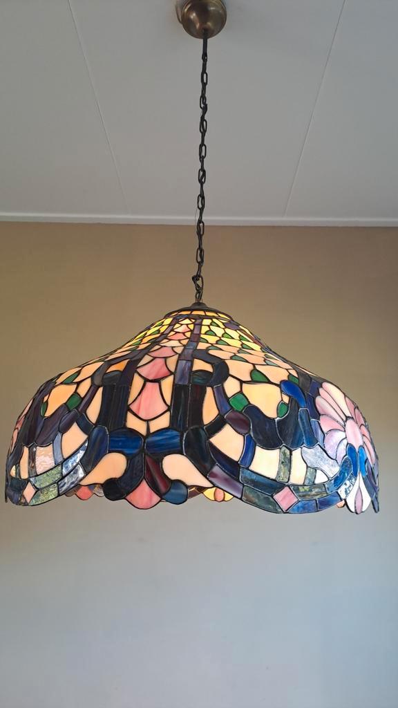 Tiffany Hanglamp, Huis en Inrichting, Lampen | Hanglampen, Zo goed als nieuw, 50 tot 75 cm, Glas, Metaal, Ophalen of Verzenden