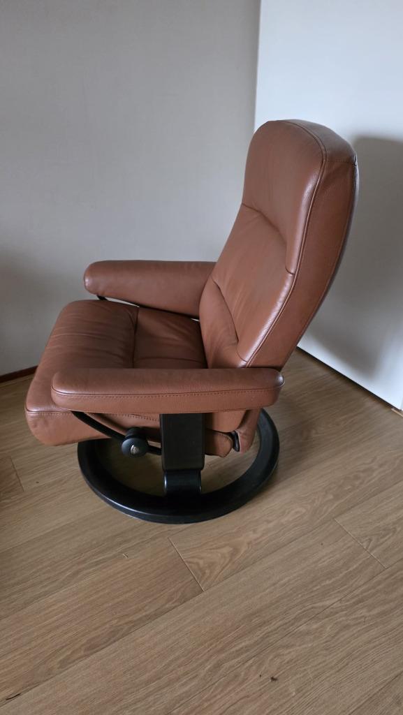 Mooie Stressless lederen fauteuil, stoel, cognac, leer, Huis en Inrichting, Fauteuils, Gebruikt, Hout, Leer, 75 tot 100 cm, 75 tot 100 cm