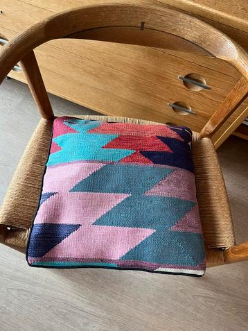 Afghaans handgeweven kilim kussen beschikbaar voor biedingen