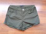 Groene korte broek - Maat M, Maat 38/40 (M), Kort, Ophalen of Verzenden, Zo goed als nieuw